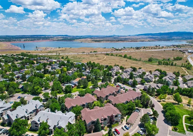 Listing Photo 2 - Condo for sale in building located at 8422 S Upham Wy, Littleton, CO 80128 - Unit #G57