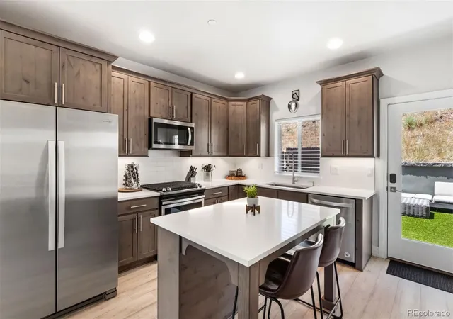 Photo 3 of Townhouse for sale at 417 N Chestnut St, Colorado Springs, CO 80905 | MLS# 6298369 | Listing updated on 2026-09-27