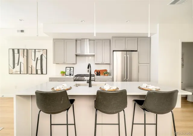 2nd image of 267 S Jackson St, Denver, CO 80209 | MLS# 5653305