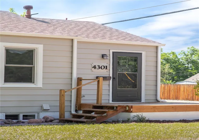 3rd image of 4301 S Grant St, Englewood, CO 80113 | MLS# 2218056