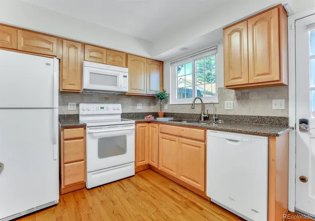 image of 2433 E Fremont Ct, Centennial, CO 80122 | MLS# 3956127