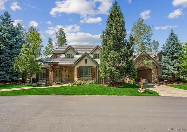1st image of 1 Gooseberry Ln, Englewood, CO 80113 | MLS# 1887139