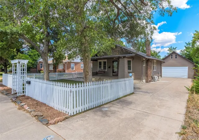 Single family home for sale at 2780 S Pennsylvania St, Englewood, CO 80113 | MLS# 4601410