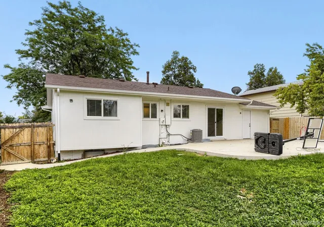 Photo 3 of Single family home for sale at 2615 S Laredo Ct, Aurora, CO 80013 | MLS# 3959530 | Listing updated on 2026-09-29