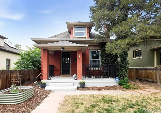 Photo 1 of Single family home for sale at 940 S Logan St, Denver, CO 80209 | MLS# 4565818 | Listing updated on 2026-08-22