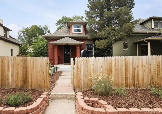 Photo 3 of Single family home for sale at 940 S Logan St, Denver, CO 80209 | MLS# 4565818 | Listing updated on 2026-08-22