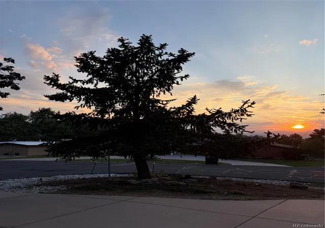 36th image of 22 Rangeview Dr, Wheat Ridge, CO 80215 | MLS# 8588927