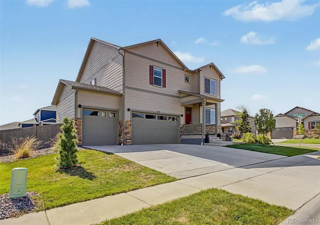 Photo 2 of Single family home for sale at 1793 Vantage Pkwy, Berthoud, CO 80513 | MLS# 9802183 | Listing updated on 2026-07-24