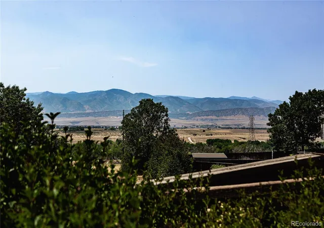 2nd image of 10011 Oak Leaf Wy, Highlands Ranch, CO 80129 | MLS# 3752553