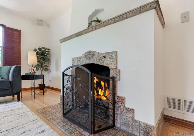 Photo 2 of Single family home for sale at 1090 Bonnie Brae Blvd, Denver, CO 80209 | MLS# 9779433 | Listing updated on 2026-10-12