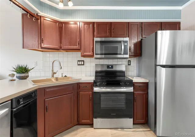 Photo 3 of Townhouse for sale at 3952 E Weaver Ave, Centennial, CO 80121 | MLS# 3276262 | Listing updated on 2026-10-03