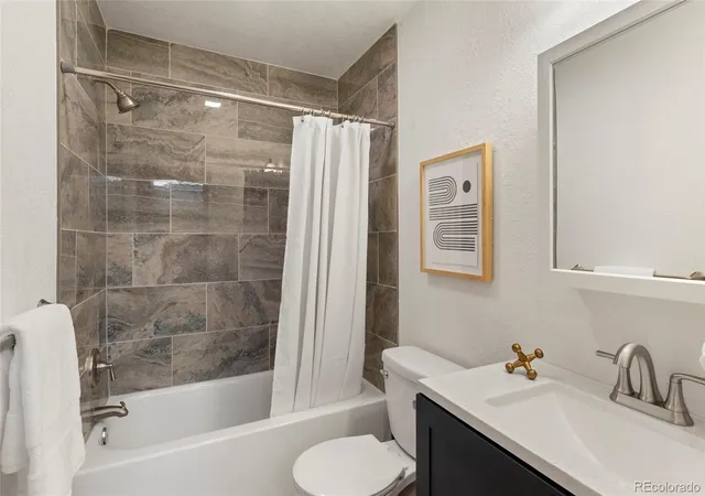 Photo 3 of Townhouse for sale at 3952 E Weaver Ave, Centennial, CO 80121 | MLS# 3276262 | Listing updated on 2026-10-03