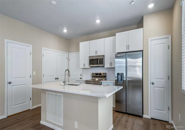 Photo 4 of Townhouse for sale at 22381 E 46th Avenue, Aurora, CO 80019 | MLS# 4939755 | Listing updated on 2026-10-02