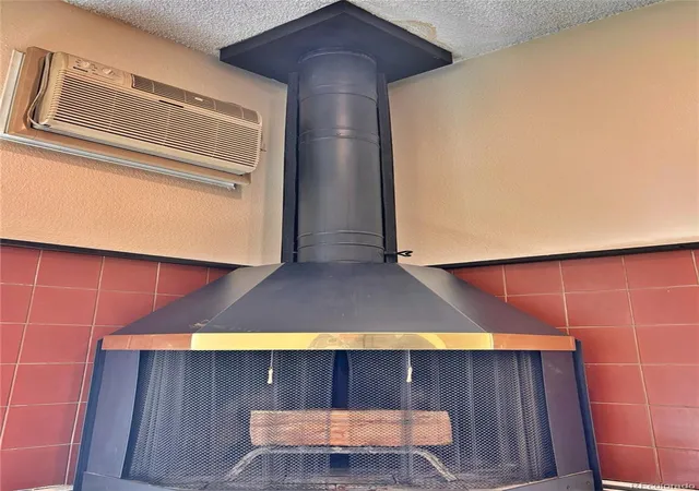 Listing Photo 1 - Condo for sale in building located at 501 Golden Cir, Golden, CO 80401 - Unit #303