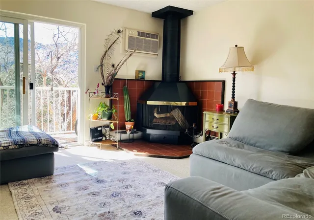 4th image of 501 Golden Cir, Golden, CO 80401