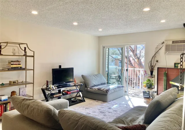 5th image of 501 Golden Cir, Golden, CO 80401