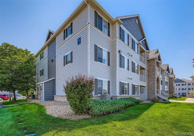2nd image of 15700 E Jamison Dr #Bldg 7-101, Englewood, CO 80112 | MLS# 4054841