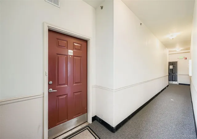 3rd image of 15700 E Jamison Dr #Bldg 7-101, Englewood, CO 80112 | MLS# 4054841