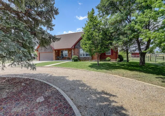 Photo 2 of Single family home for sale at 2316 Horseshoe Cir, Longmont, CO 80504 | MLS# 3014245 | Listing updated on 2026-07-17