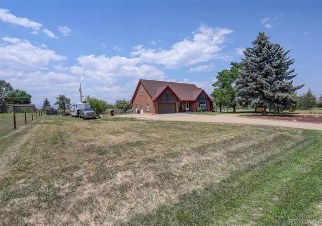 Photo 3 of Single family home for sale at 2316 Horseshoe Cir, Longmont, CO 80504 | MLS# 3014245 | Listing updated on 2026-07-17
