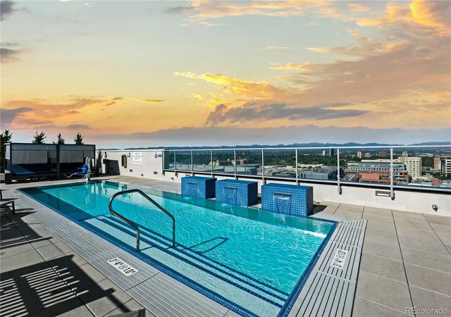 Listing Photo 2 - Condo for sale in building located at 155 Steele St, Denver, CO 80206 - Unit #716