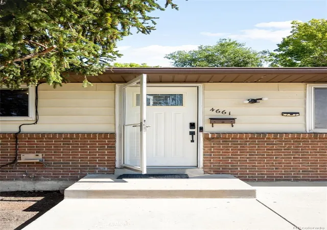 3rd image of 4661 Dixon Dr, Westminster, CO 80031 | MLS# 5687745
