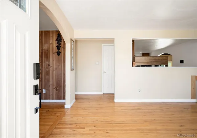 4th image of 4661 Dixon Dr, Westminster, CO 80031 | MLS# 5687745
