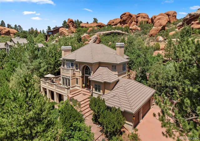 2nd image of 6369 Apache Dr, Larkspur, CO 80118 | MLS# 6337211