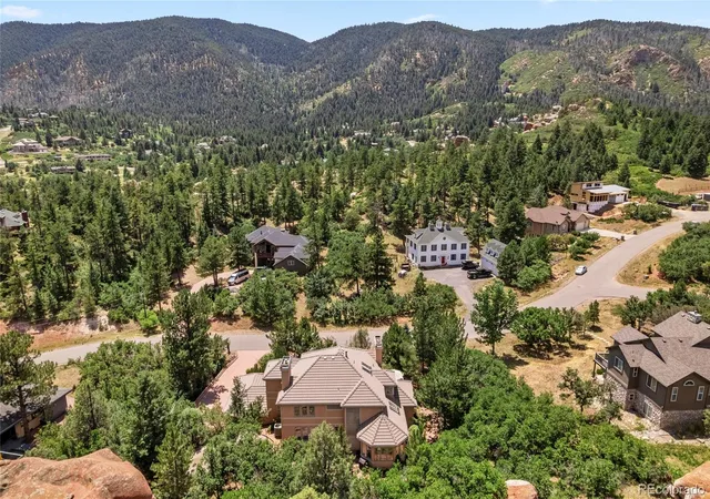3rd image of 6369 Apache Dr, Larkspur, CO 80118 | MLS# 6337211
