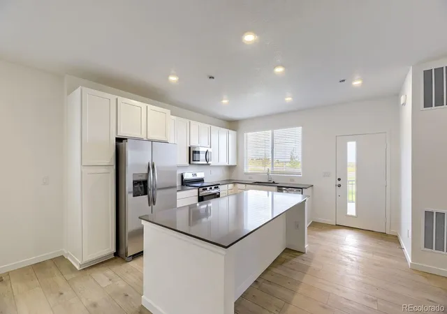 Photo 2 of Townhouse for sale at 16443 Standing Elk Dr, Parker, CO 80134 | MLS# 8858506 | Listing updated on 2026-10-13