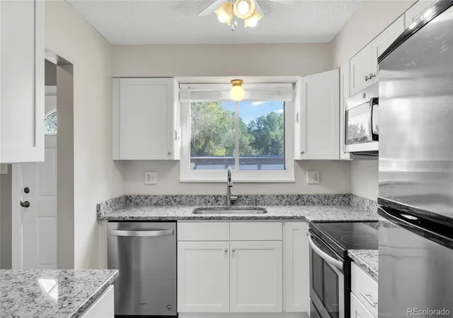 2nd image of 488 E Highline Cir, Centennial, CO 80122 | MLS# 5311015