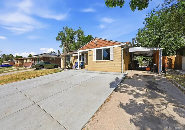 Single family home for sale at 556 Elmira St, Aurora, CO 80010 | MLS# 8635548