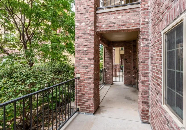 2nd image of 1044 Rockhurst Dr, Highlands Ranch, CO 80129