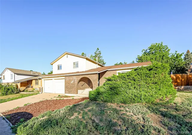 Photo 3 of Single family home for sale at 8239 Quay Dr, Arvada, CO 80003 | MLS# 6176197 | Listing updated on 2026-08-31