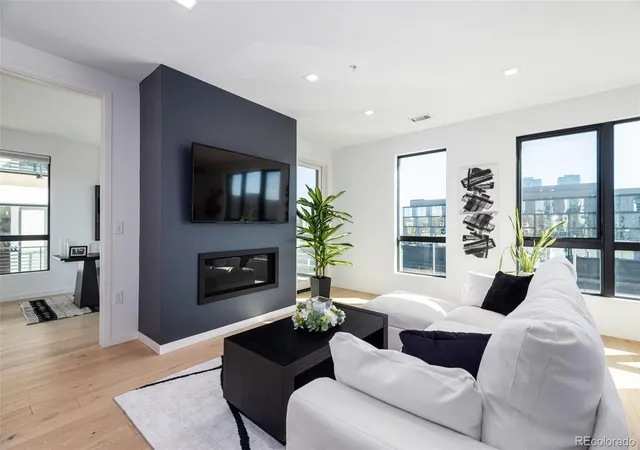Listing Photo 4 - Condo for sale in building located at 1735 Central St, Denver, CO 80211 - Unit #212
