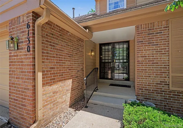 image of 6130 E Briarwood Cir, Centennial, CO 80112 | MLS# 6389531