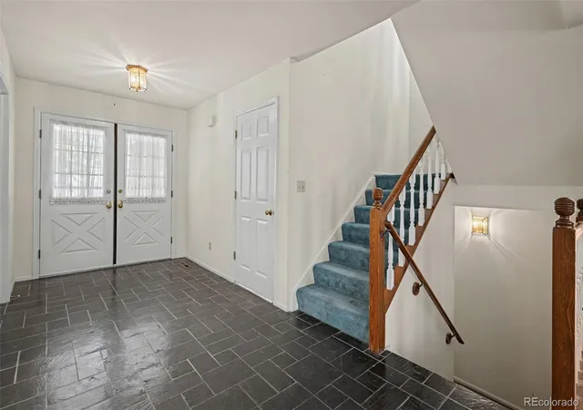 image of 6130 E Briarwood Cir, Centennial, CO 80112 | MLS# 6389531