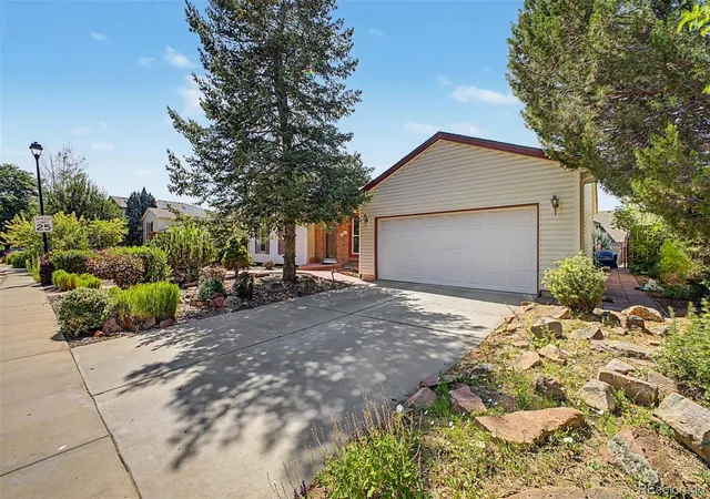 Photo 3 of Single family home for sale at 636 W Willow St, Louisville, CO 80027 | MLS# 6728338 | Listing updated on 2026-09-14
