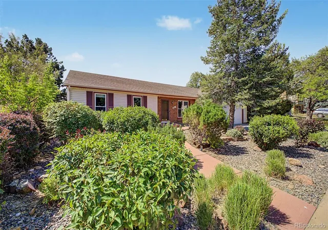 Photo 3 of Single family home for sale at 636 W Willow St, Louisville, CO 80027 | MLS# 6728338 | Listing updated on 2026-09-14