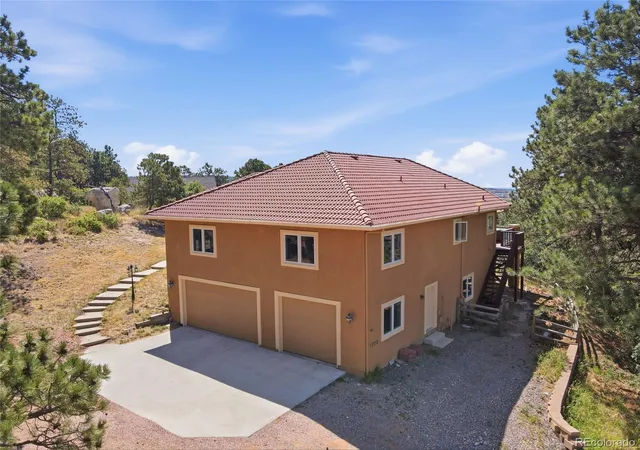 Photo 4 of Single family home for sale at 17215 Fairplay Dr, Monument, CO 80132 | MLS# 5970196 | Listing updated on 2026-08-19