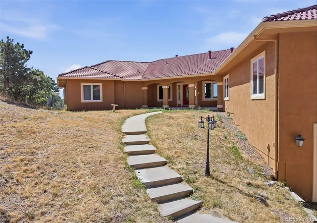 Photo 5 of Single family home for sale at 17215 Fairplay Dr, Monument, CO 80132 | MLS# 5970196 | Listing updated on 2026-08-19