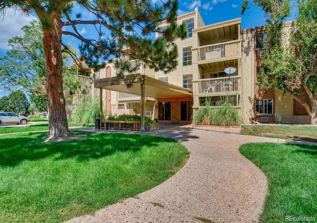 2nd image of 1302 S Parker Rd, Denver, CO 80231