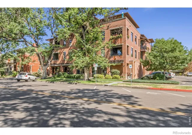 2nd image of 210 W Magnolia St, Fort Collins, CO 80521
