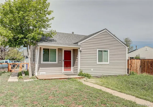 Photo 2 of Single family home for sale at 705 Newark St, Aurora, CO 80010 | MLS# 7624545 | Listing updated on 2026-08-30