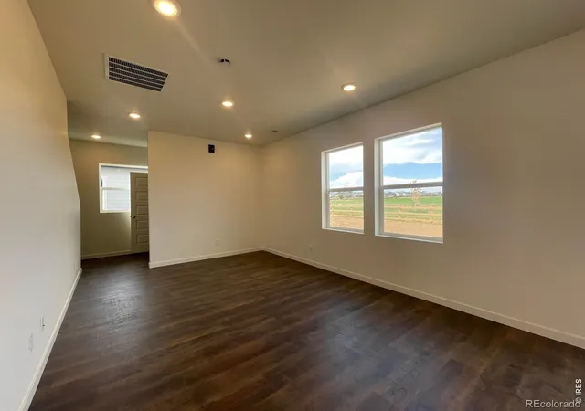 4th image of 1907 Triticale Wy, Johnstown, CO 80534 | MLS# IR1064536