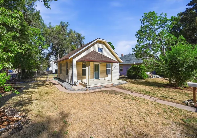Photo 2 of Single family home for sale at 5937 S Hill St, Littleton, CO 80120 | MLS# 9414592 | Listing updated on 2026-09-02