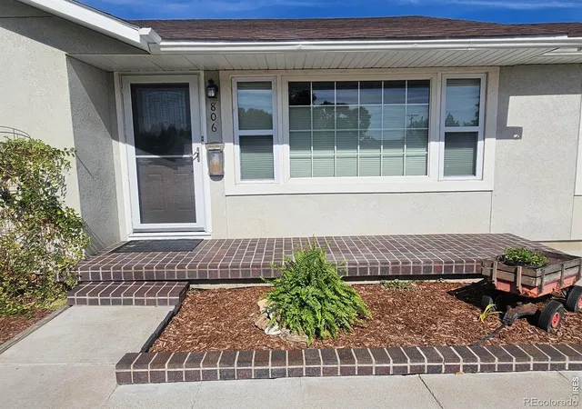 Photo 2 of Single family home for sale at 806 Elwood St, Sterling, CO 80751 | MLS# IR1064549 | Listing updated on 2026-10-06