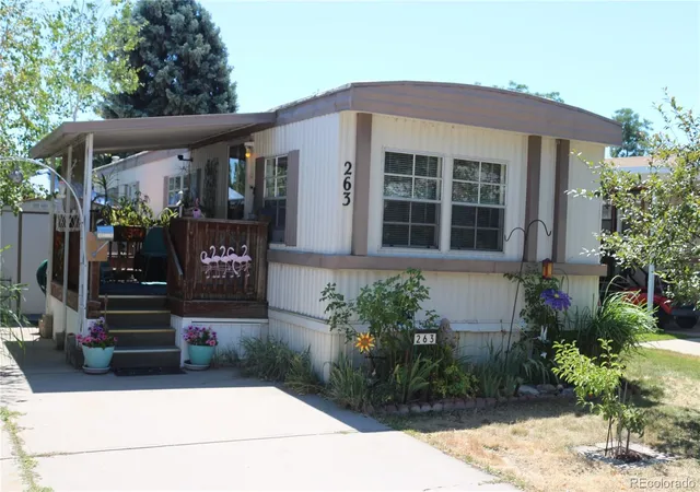 2nd image of 8201 S Santa Fe Dr, Littleton, CO 80120 | MLS# 4562299