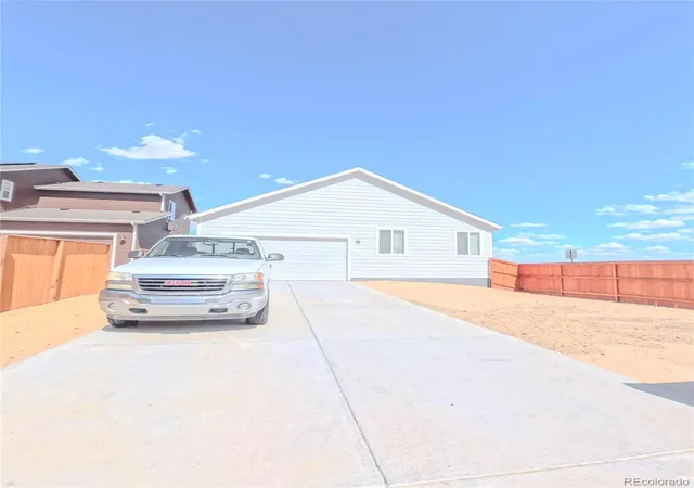 21st image of 2865 Oxley St, Strasburg, CO 80136 | MLS# 6816535