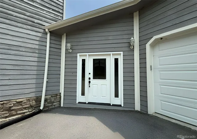 Photo 3 of Single family home for sale at 10635 Crystal Dr, Morrison, CO 80465 | MLS# 7992758 | Listing updated on 2026-08-16